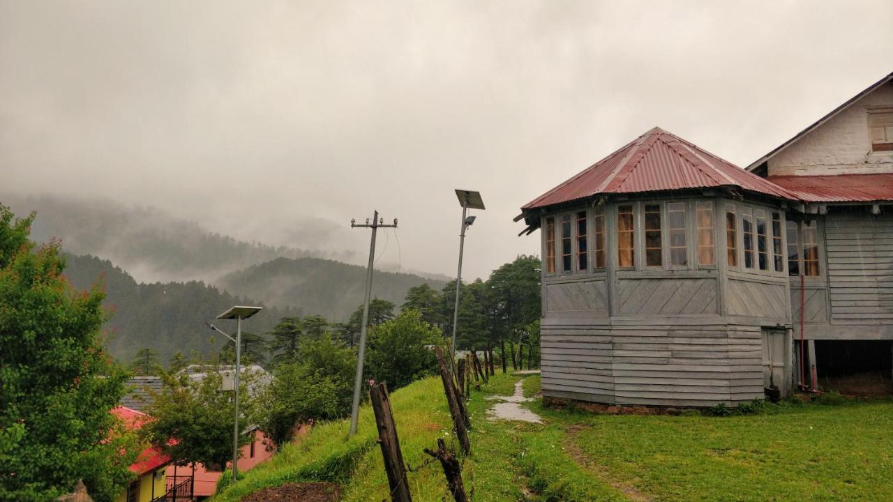 Black Bear Cottage Khajjiar Exteriör bild