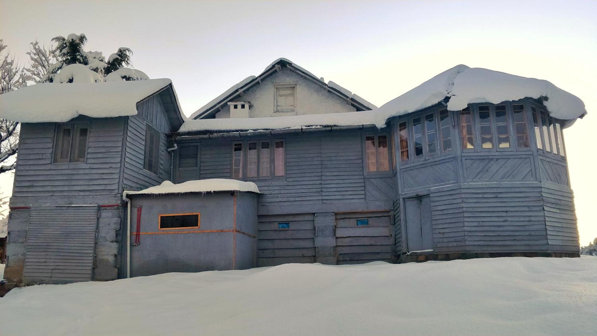 Black Bear Cottage Khajjiar Exteriör bild